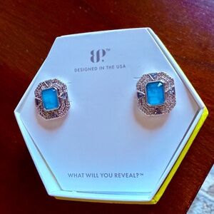 LIGHT BLUE QUARTZ